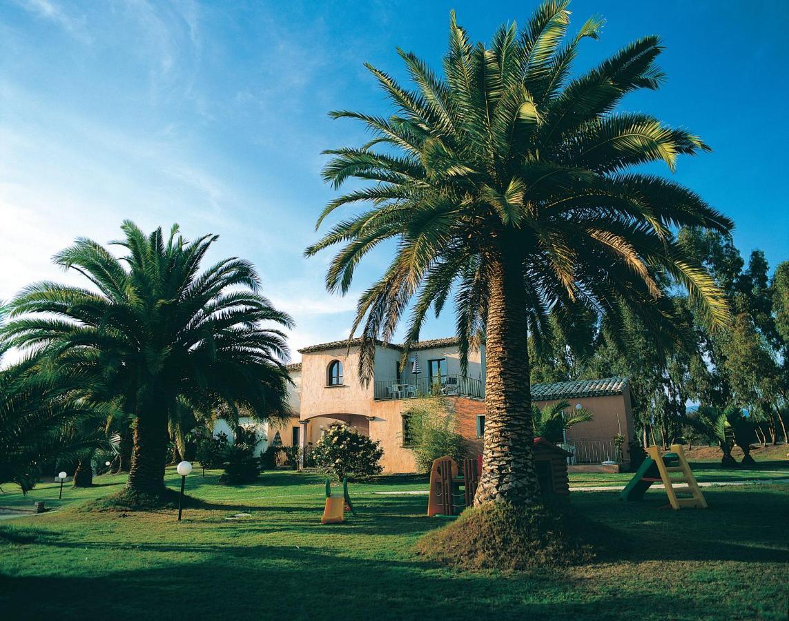 Baia Delle Palme Beach Santa Margherita di Pula Ngoại thất bức ảnh
