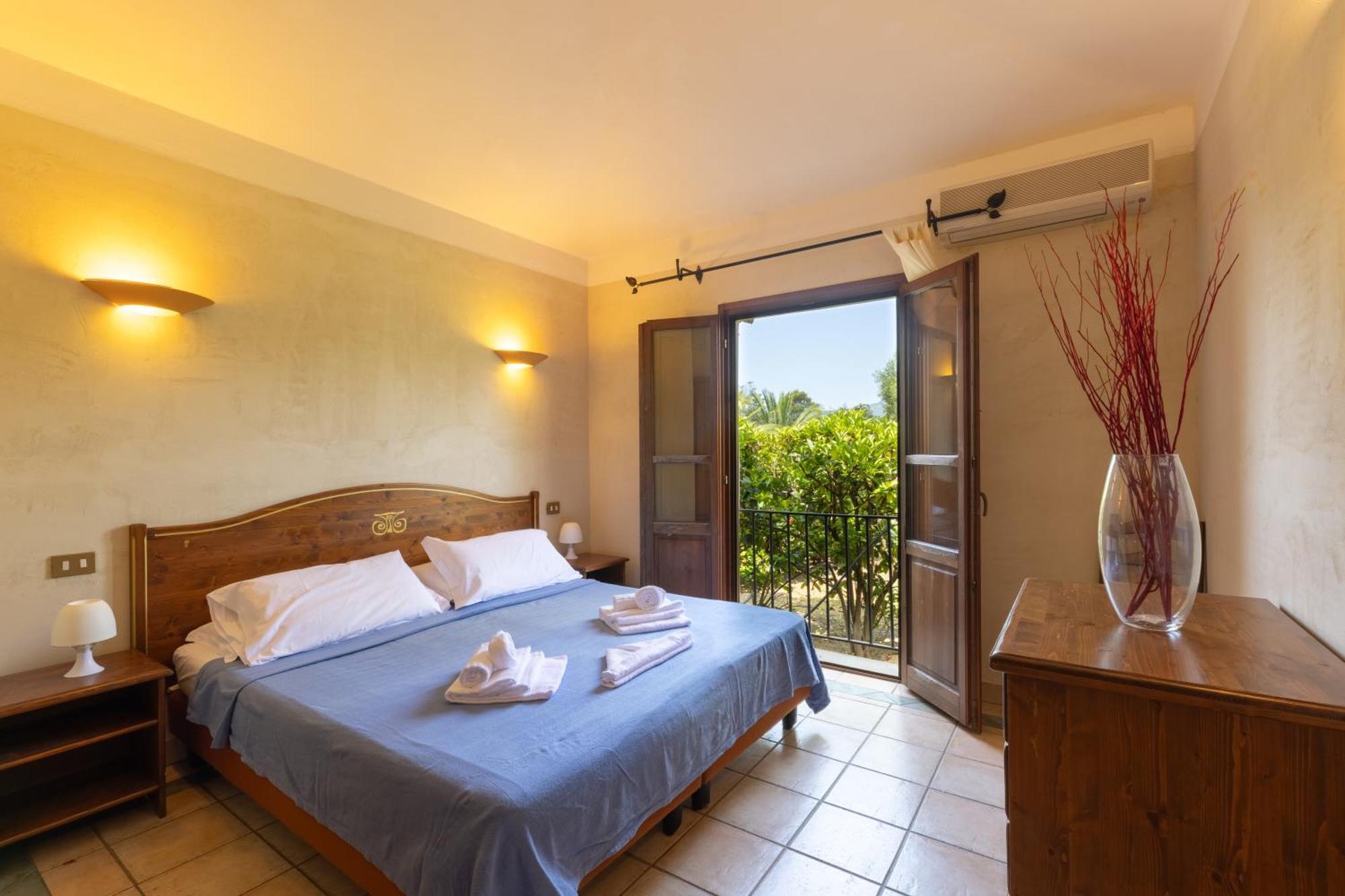 Baia Delle Palme Beach Santa Margherita di Pula Ngoại thất bức ảnh