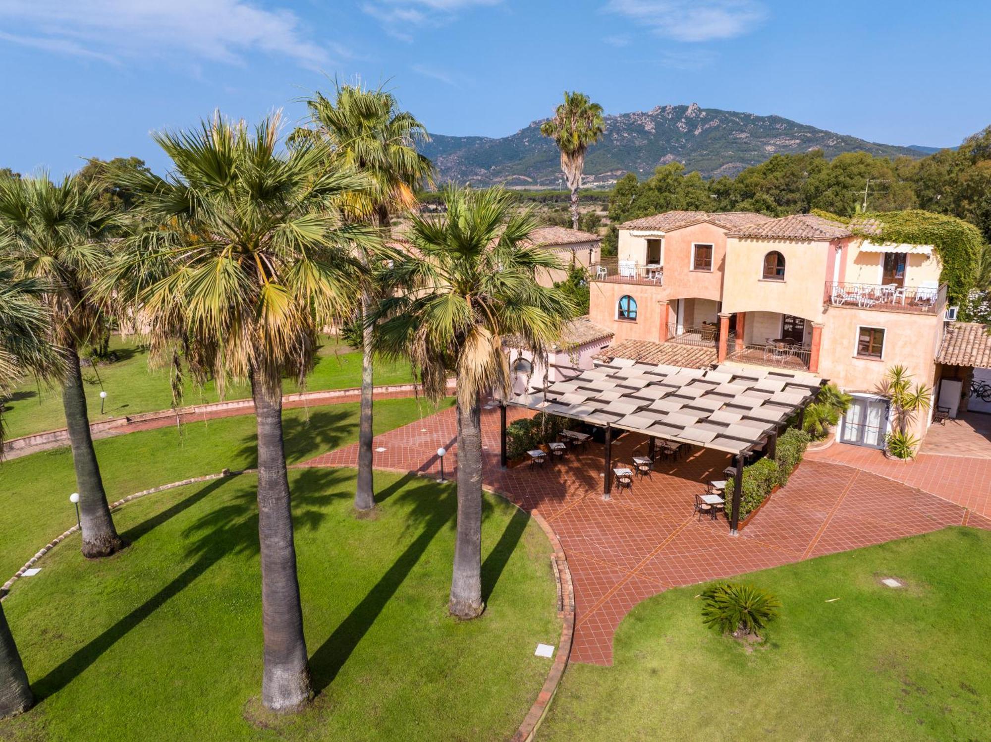 Baia Delle Palme Beach Santa Margherita di Pula Ngoại thất bức ảnh