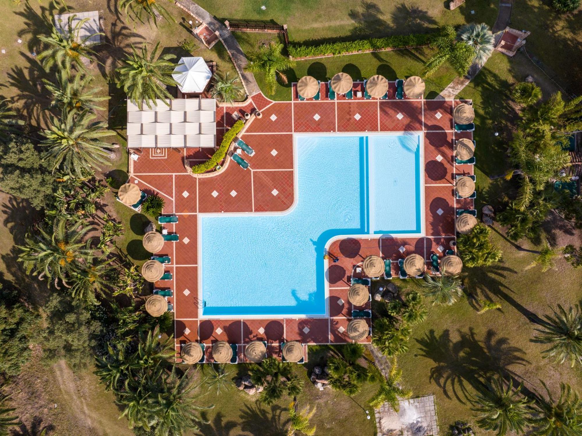 Baia Delle Palme Beach Santa Margherita di Pula Ngoại thất bức ảnh